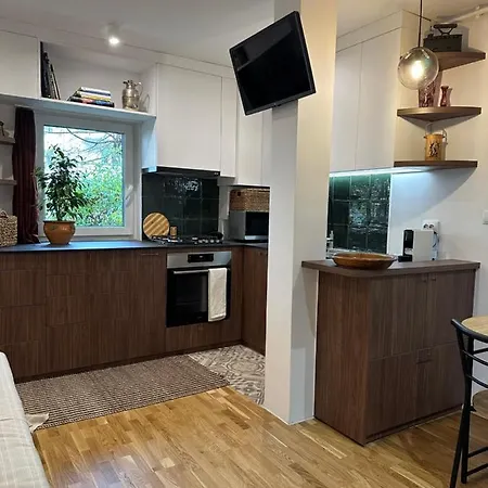 Zora Apartment